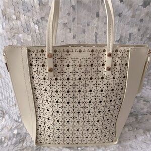 Steve Madden “Bmacie” crossbody or‎ shoulder.